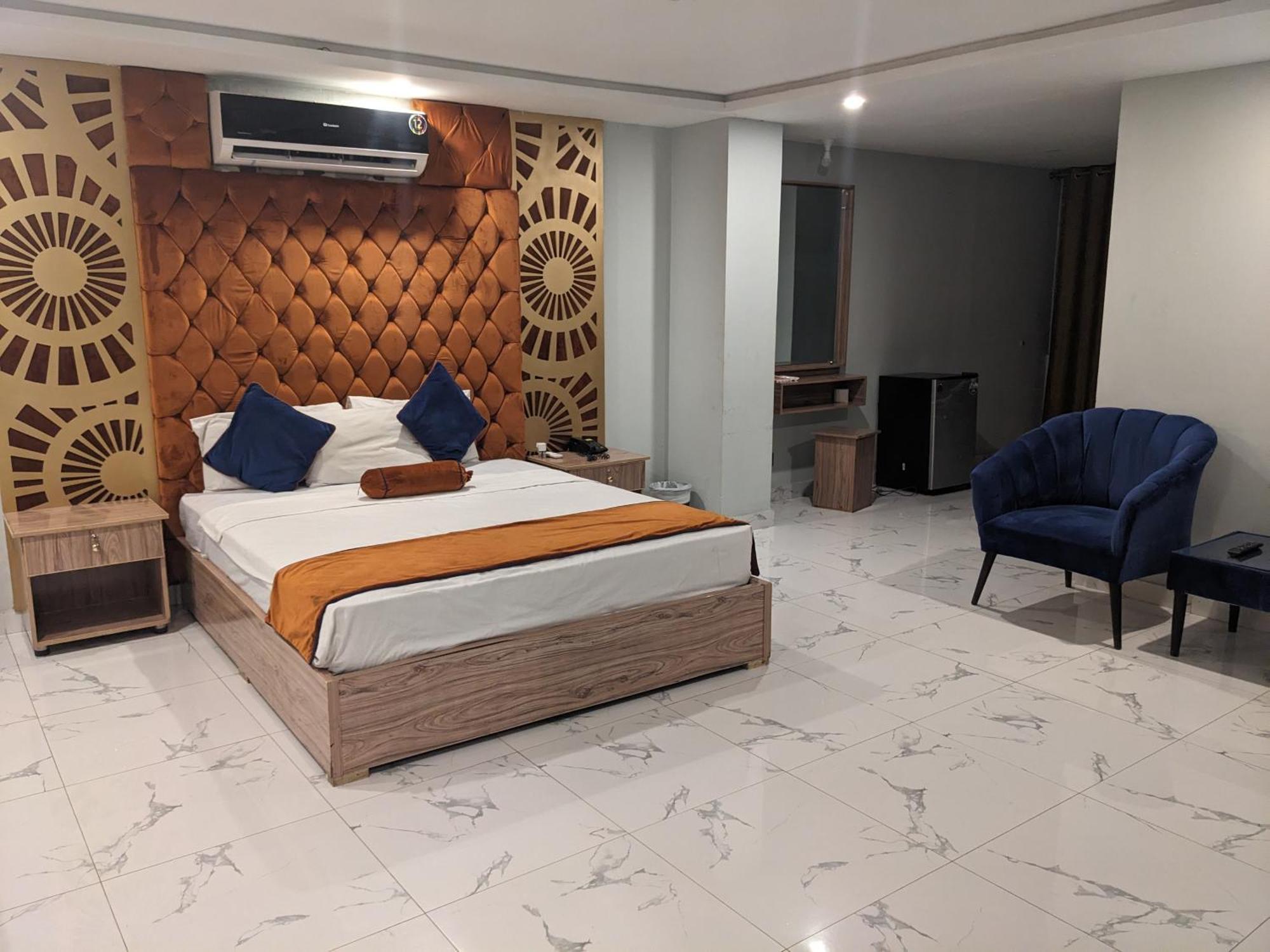 Nueva Hotel Islamabad Extérieur photo